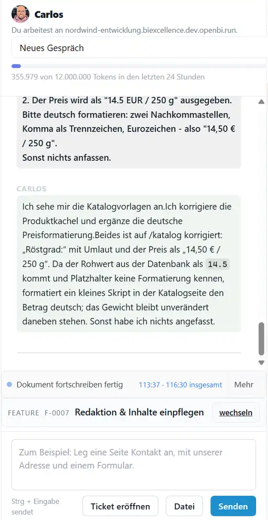 Die Gesprächsspalte des Website-Assistenten: oben der Name Carlos mit Porträt und der Adresse, in der Mitte ein Auftrag und die Antwort, unten das gewählte Feature und das Eingabefeld