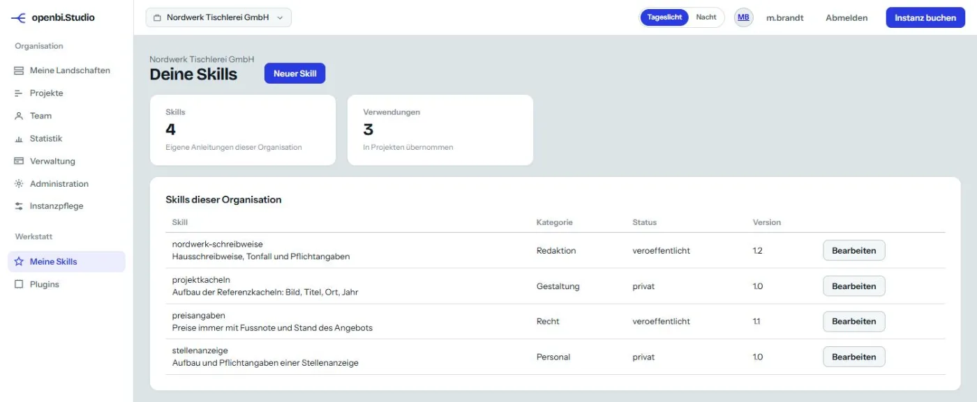 Übersicht eigener Skills mit Kategorie, Status und Version.